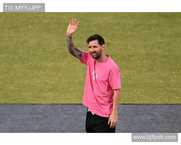 足球明星查理德的职业生涯与成就揭秘