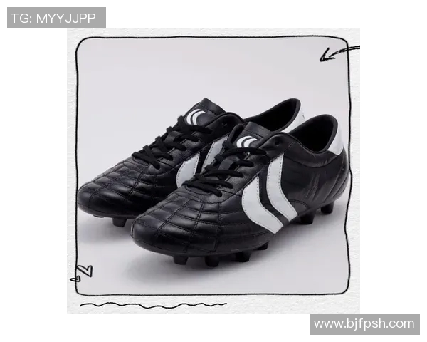 足球明星联名设计的足球鞋引领潮流与性能的完美结合